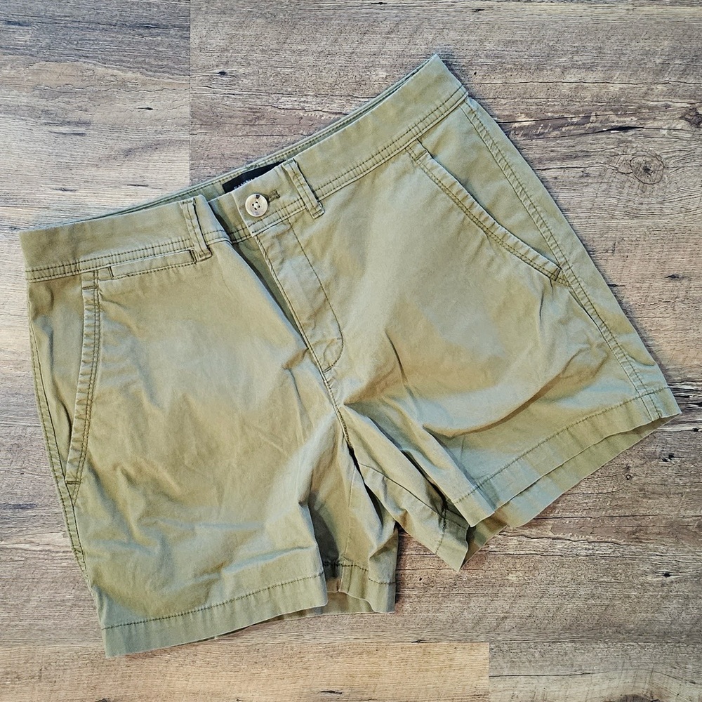 Women’s Banana Republic Shorts, Olive, Sz 4, EUC